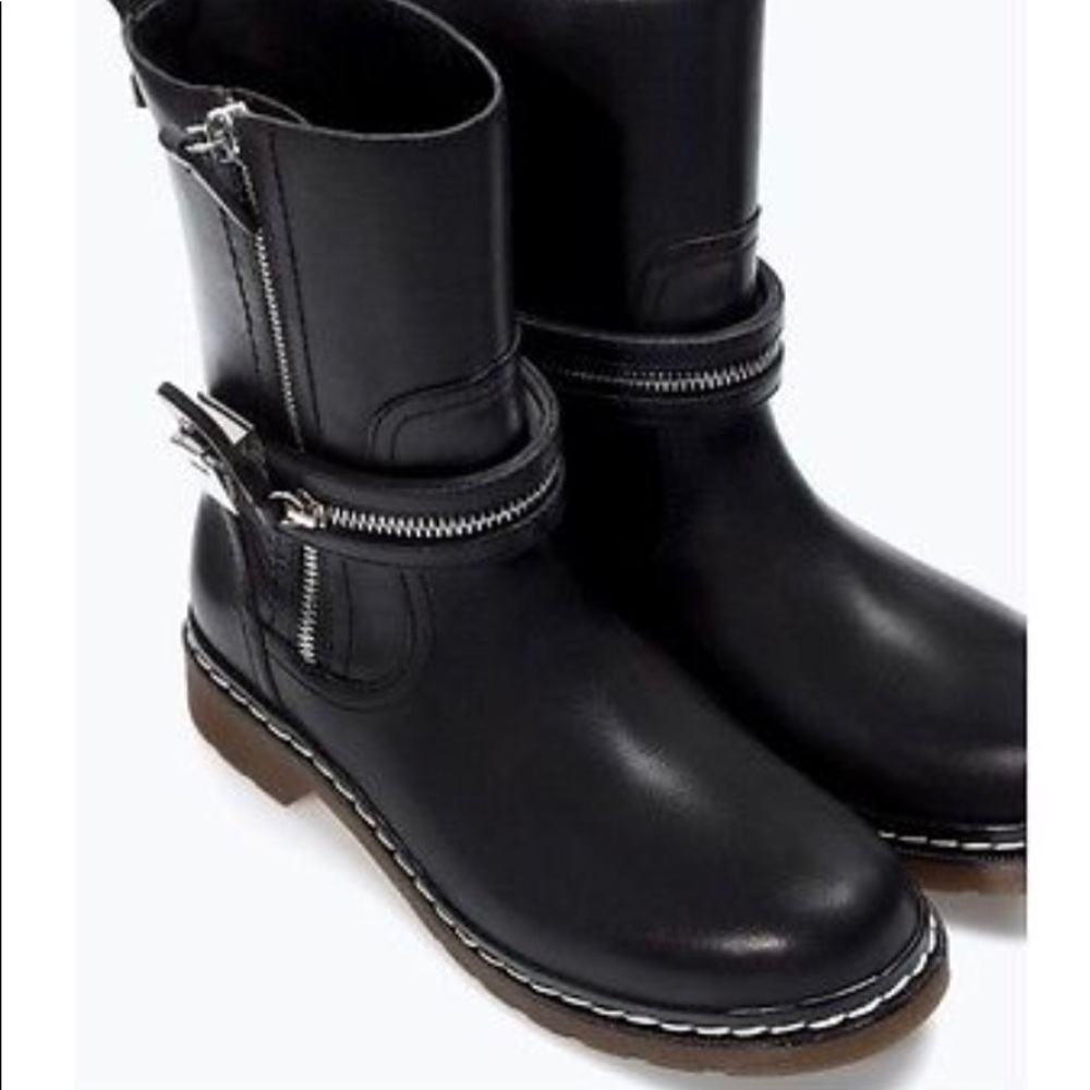 Zara Leather Bootie with Sole Detail size 6 1/2!